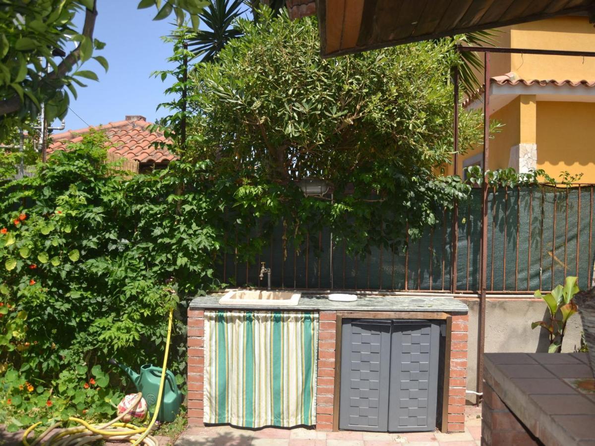 Casa Unifamiliar Con Jard N Privado Villa Agnone Bagni Exterior photo