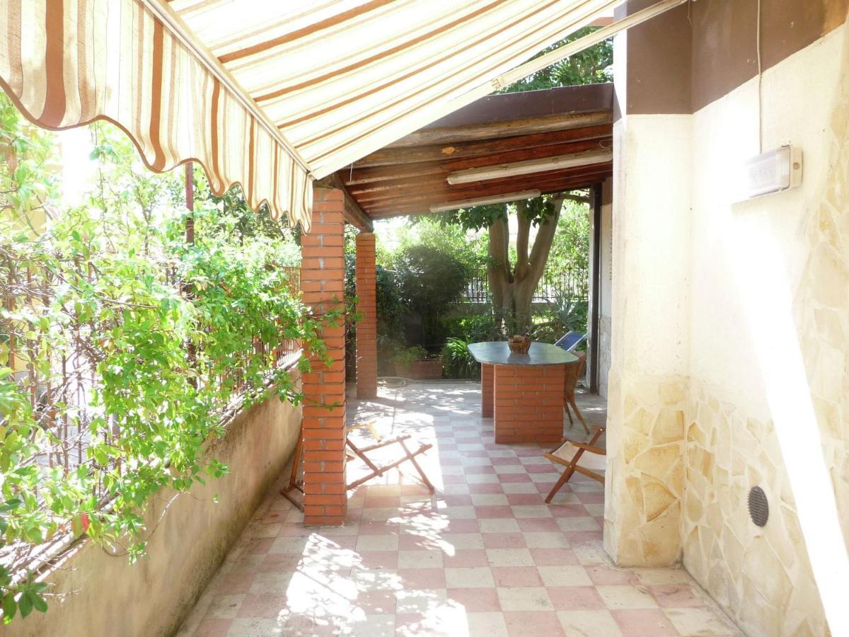 Casa Unifamiliar Con Jard N Privado Villa Agnone Bagni Exterior photo
